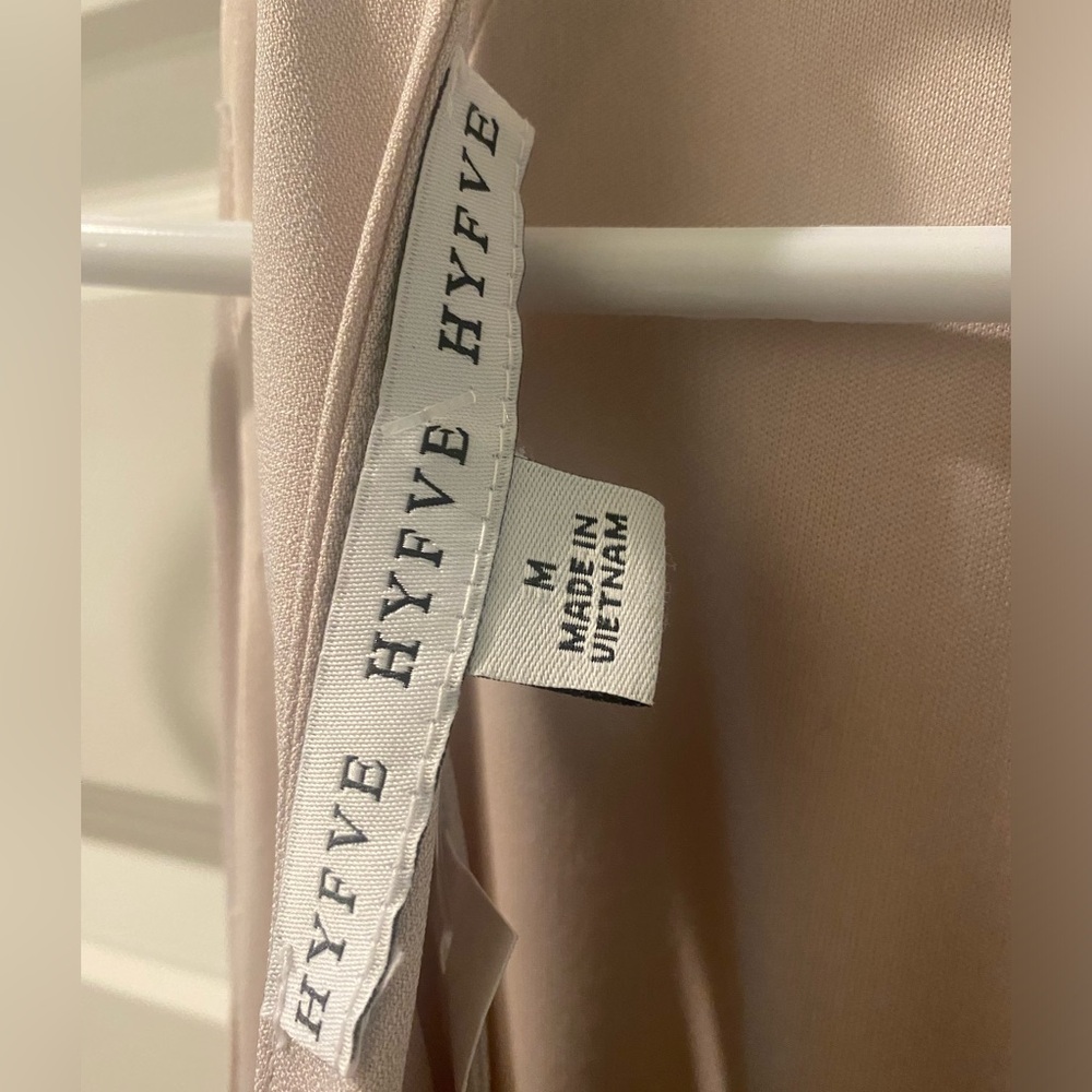 Champagne colored evening sleeveless dress. - Picture 6 of 6